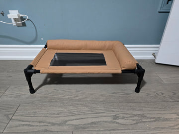 Noisy Lion cat bed